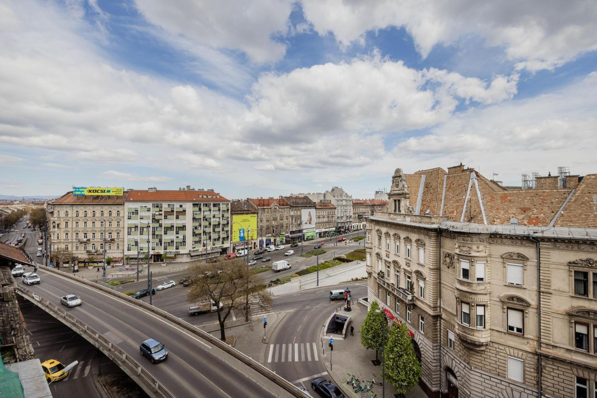 Appartamento Penthouse With View And Parking For Two Budapest