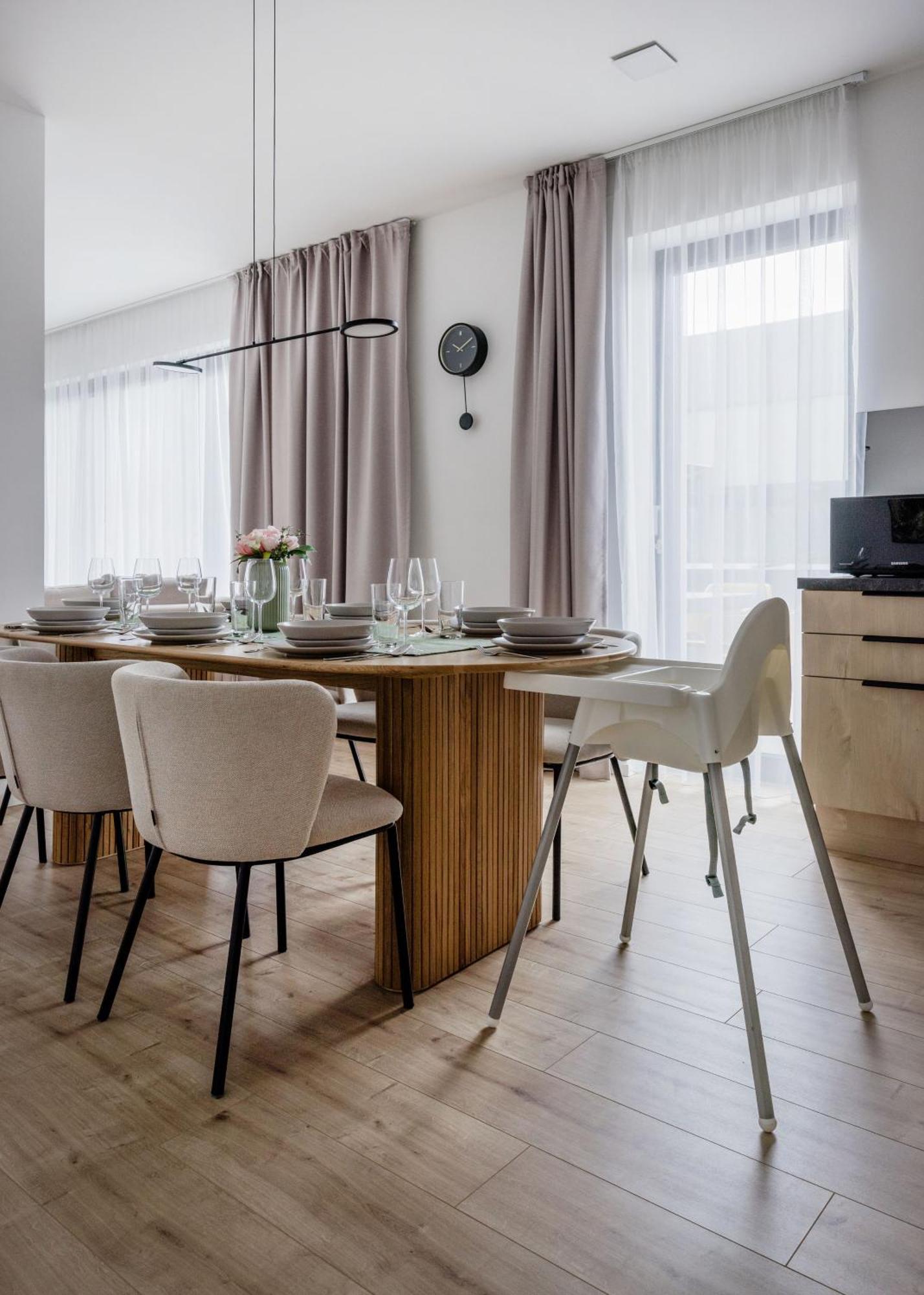 Penthouse With View And Parking For Two Apartment *