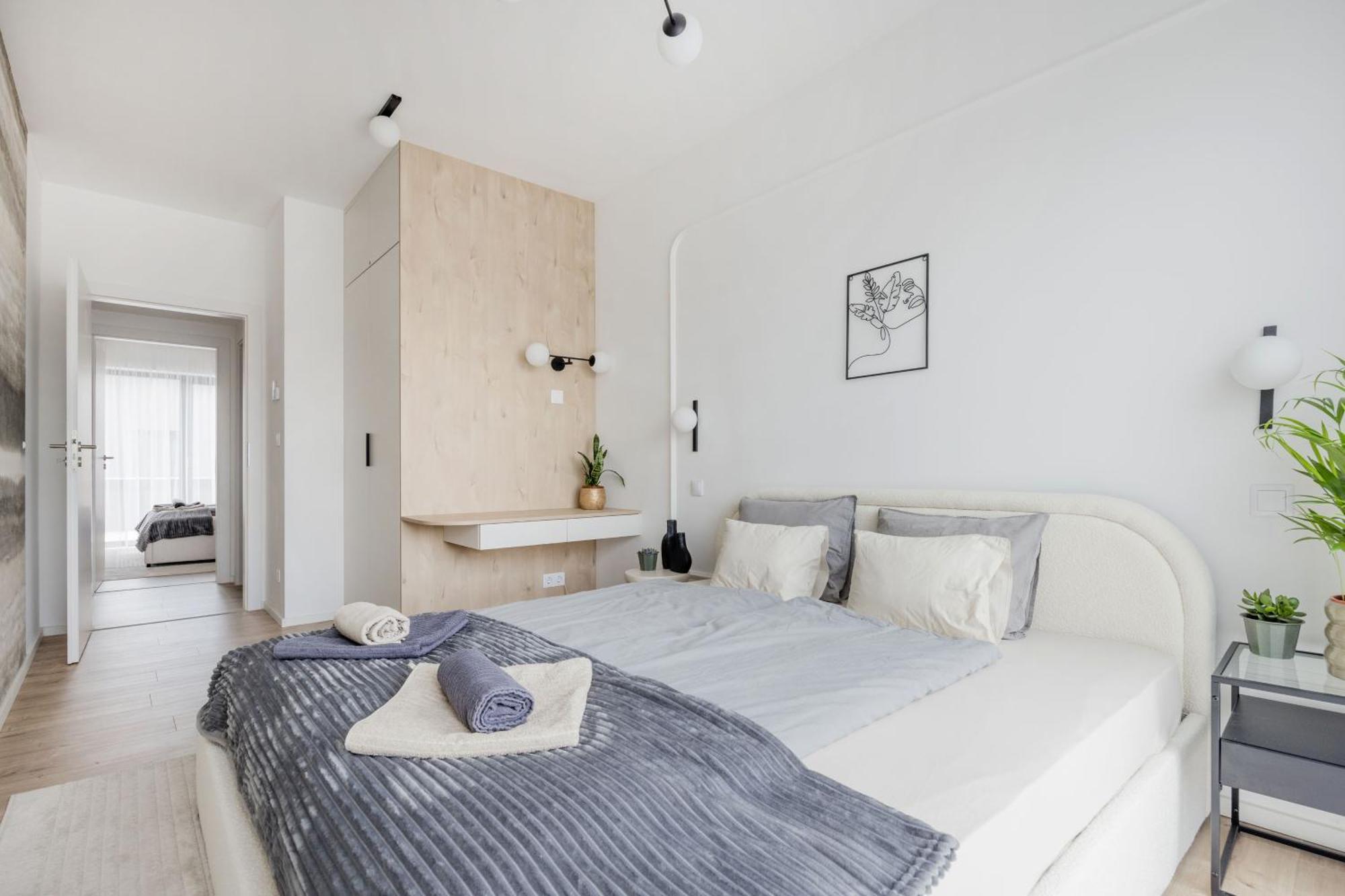 Penthouse With View And Parking For Two Apartment *