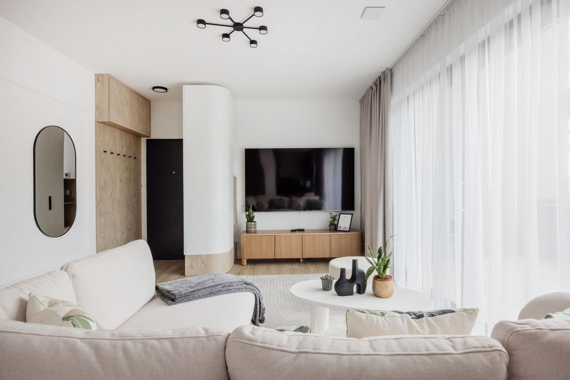 Penthouse With View And Parking For Two